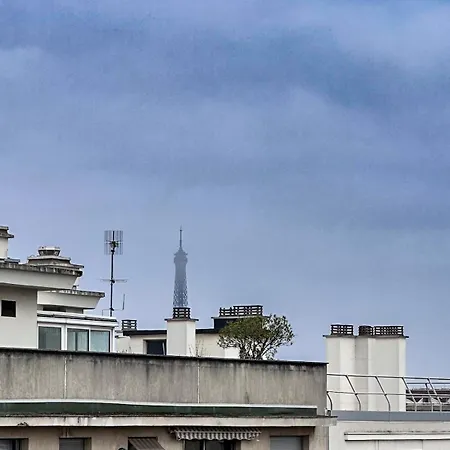 Appartement Parisian Nest - Panoramic Views - Free Parking Parijs