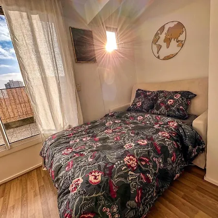 Appartement Parisian Nest - Panoramic Views - Free Parking *