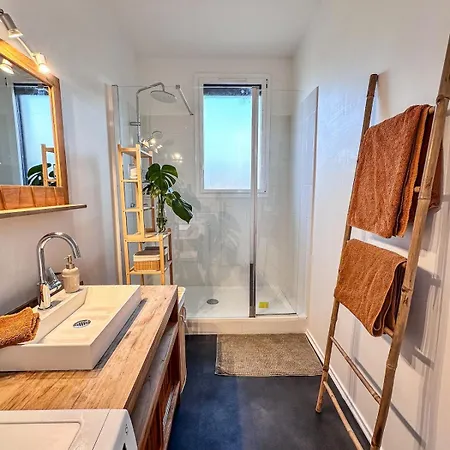 شقة Parisian Nest - Panoramic Views - Free Parking باريس