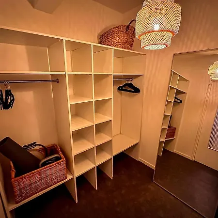 Parisian Nest - Panoramic Views - Free Parking باريس