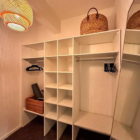 Parisian Nest - Panoramic Views - Free Parking Apartment *